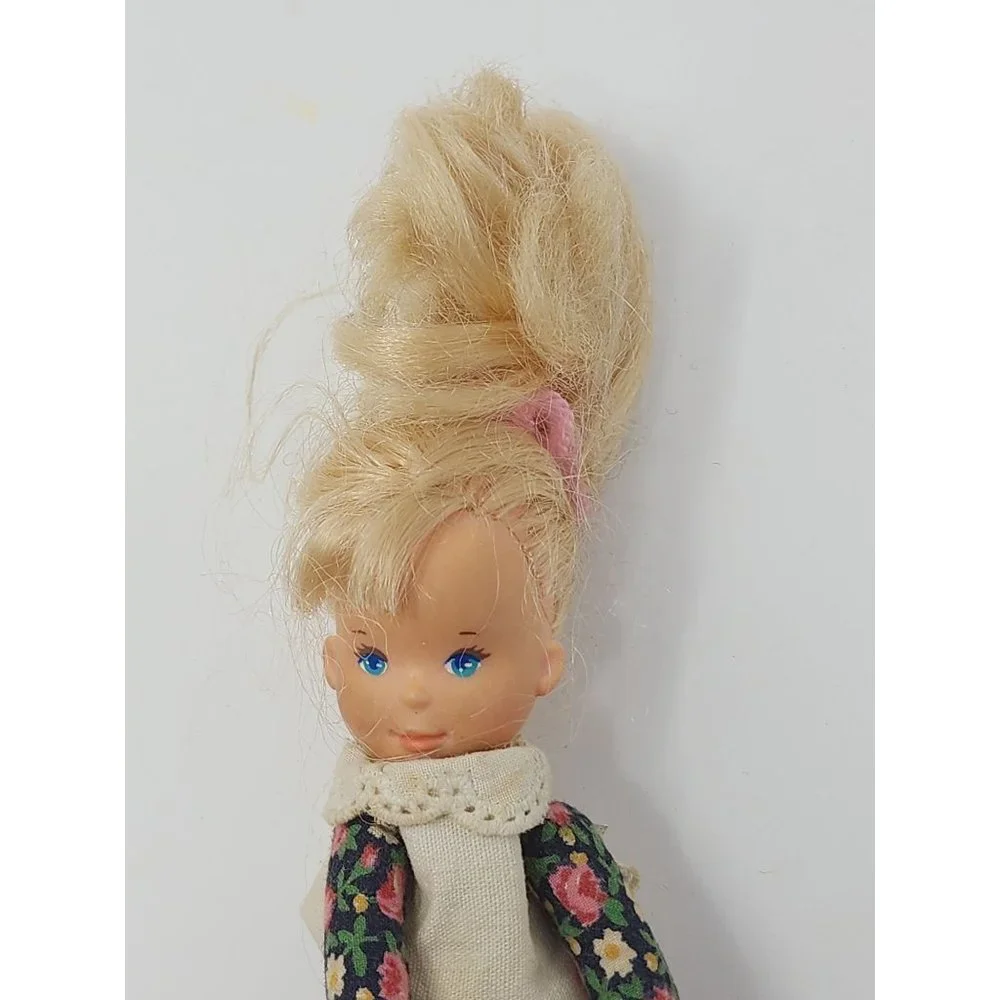 Vintage 1975 Mattel Inc Honey Hill Bunch Lot Of 3 Stuffed Guitar Included‎